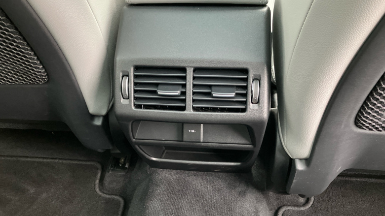 Jaguar E-Pace 2.0 D165 R-Dynamic Black 5dr Auto Diesel Estate